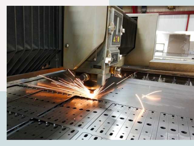 Лазерная резка металла в Североморске от 642 руб.